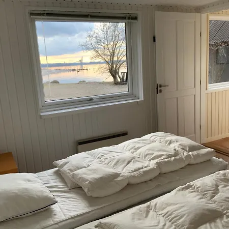 Loff Holiday Houses * 아벤라